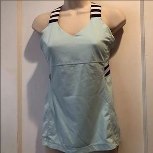 Lululemon tank top w/ built-in bra Size Medium